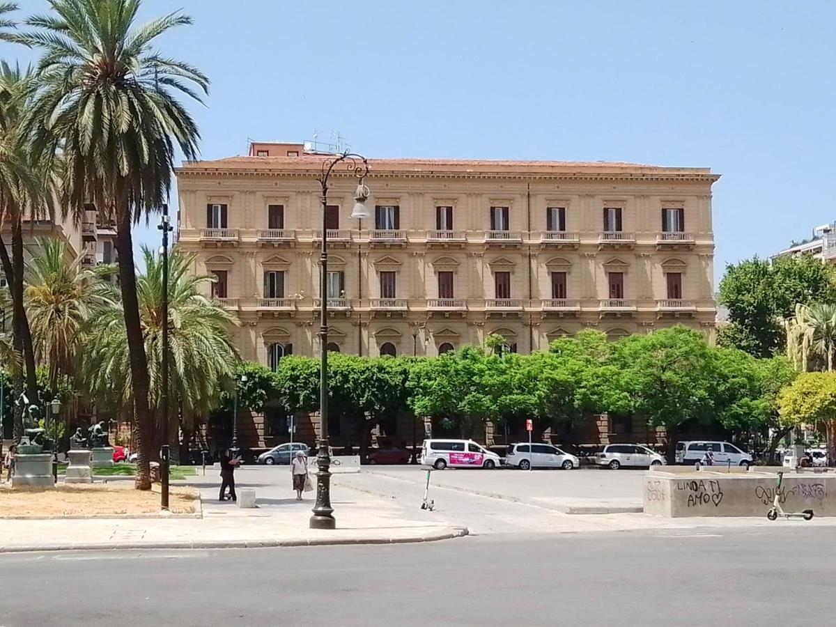 Attico Al Teatro Politeama Apartamento