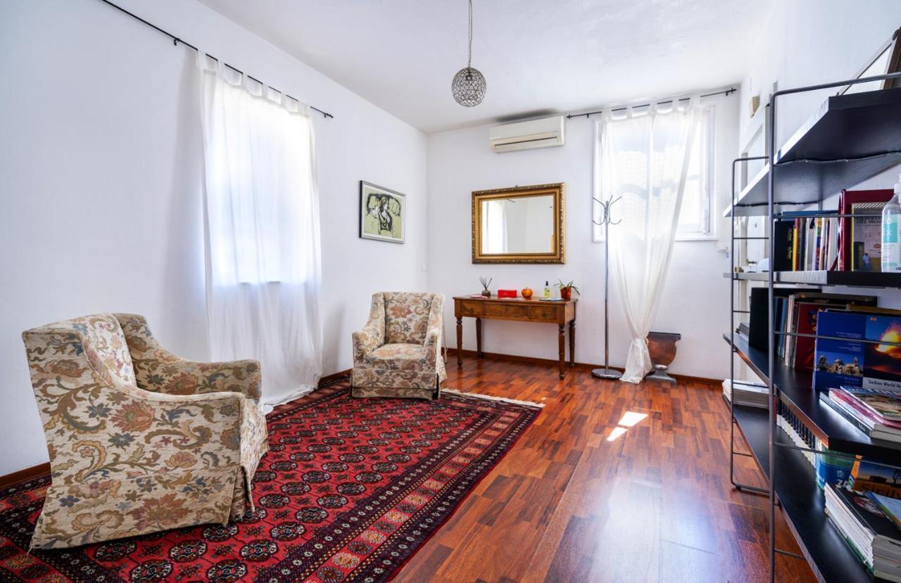 Attico Al Teatro Politeama Apartment
